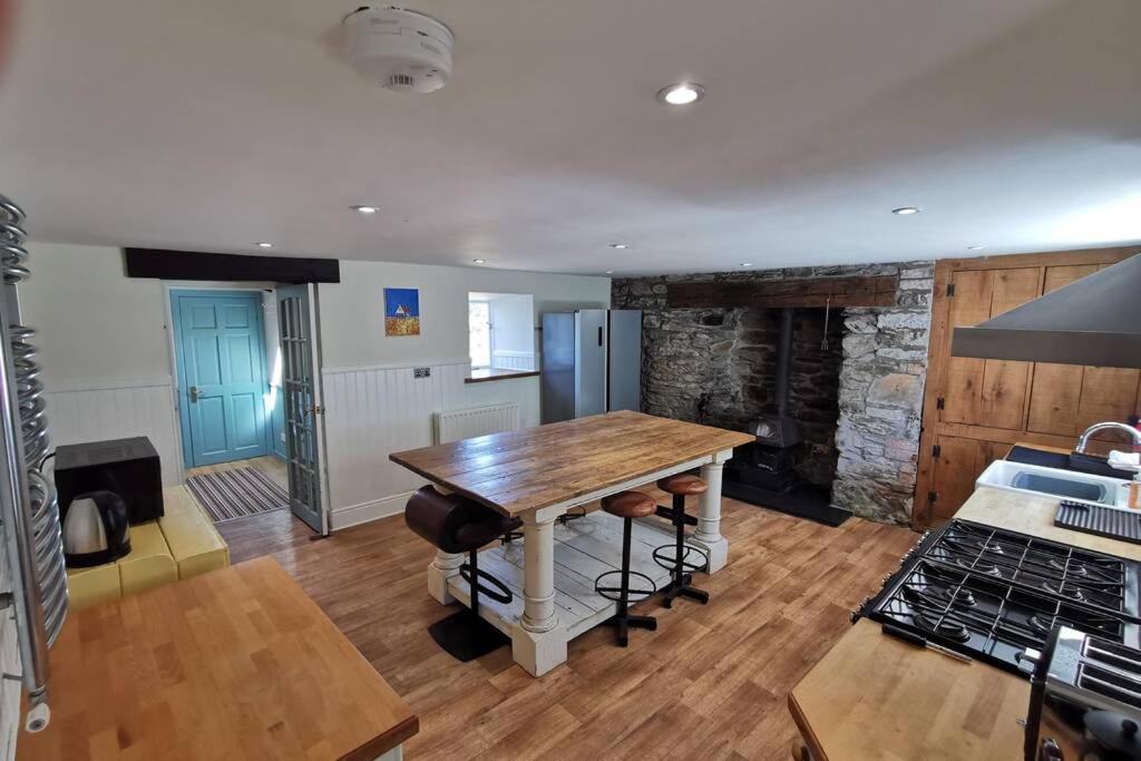 فيلا Cosy, Coastal Retreat With A Large Garden Monreith المظهر الخارجي الصورة