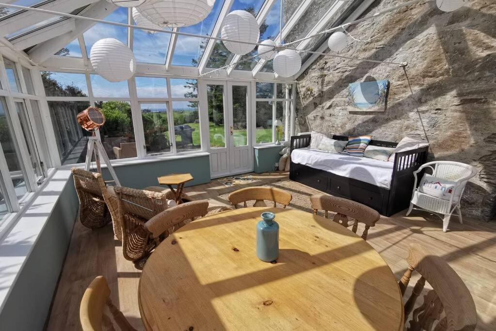 فيلا Cosy, Coastal Retreat With A Large Garden Monreith المظهر الخارجي الصورة