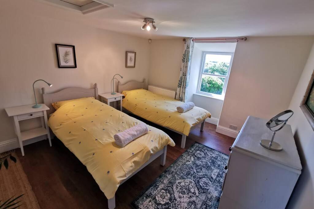 فيلا Cosy, Coastal Retreat With A Large Garden Monreith المظهر الخارجي الصورة